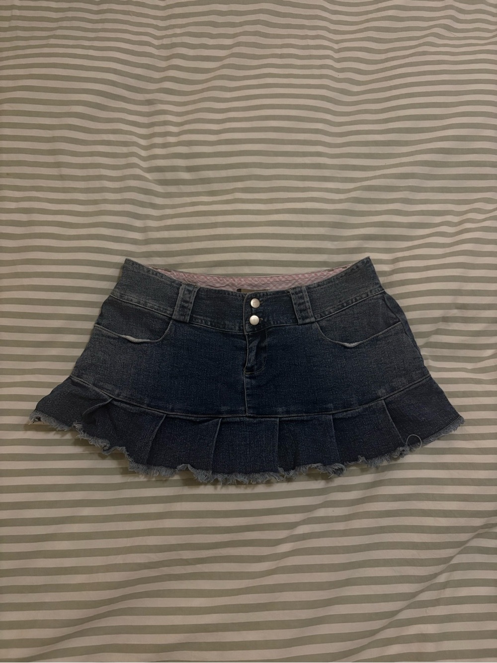 Vintage Y2K mini skirt!